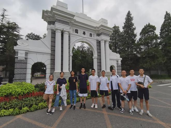 北京市第五BB电子官方网站十七中学学子在清华之研究篇(图1)